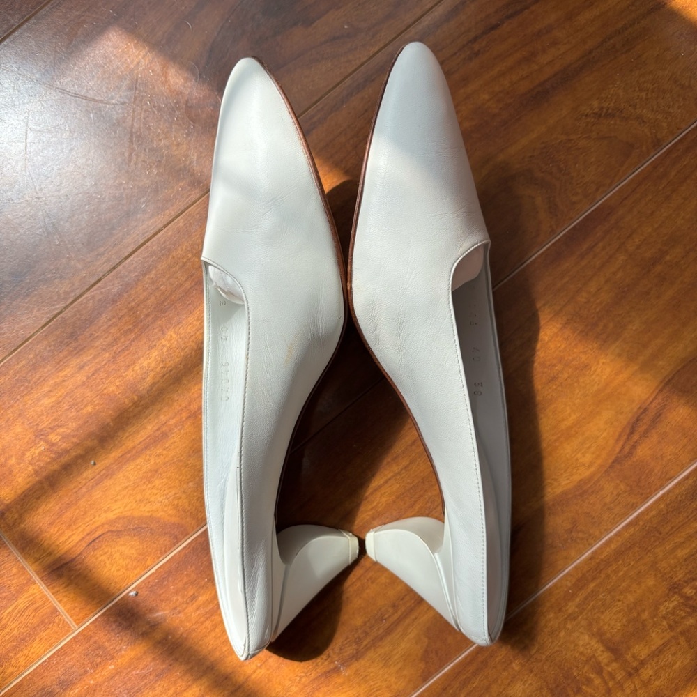 Gray Matters Annastar Mules - White - Includes Box, Dust Bag, & Heel Caps - Picture 4 of 10